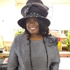 Meet your Posher, Pastorsheryl